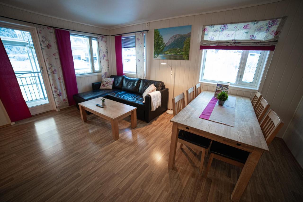 Forde Gjestehus Og Camping المظهر الخارجي الصورة