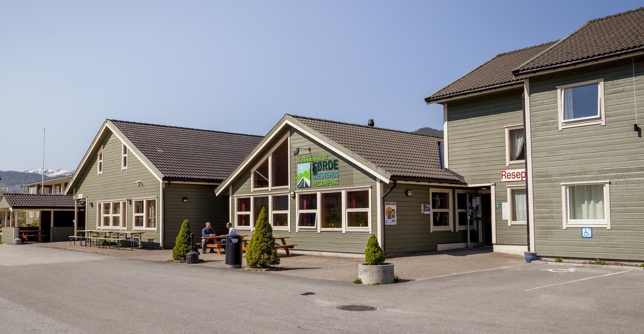 Forde Gjestehus Og Camping المظهر الخارجي الصورة