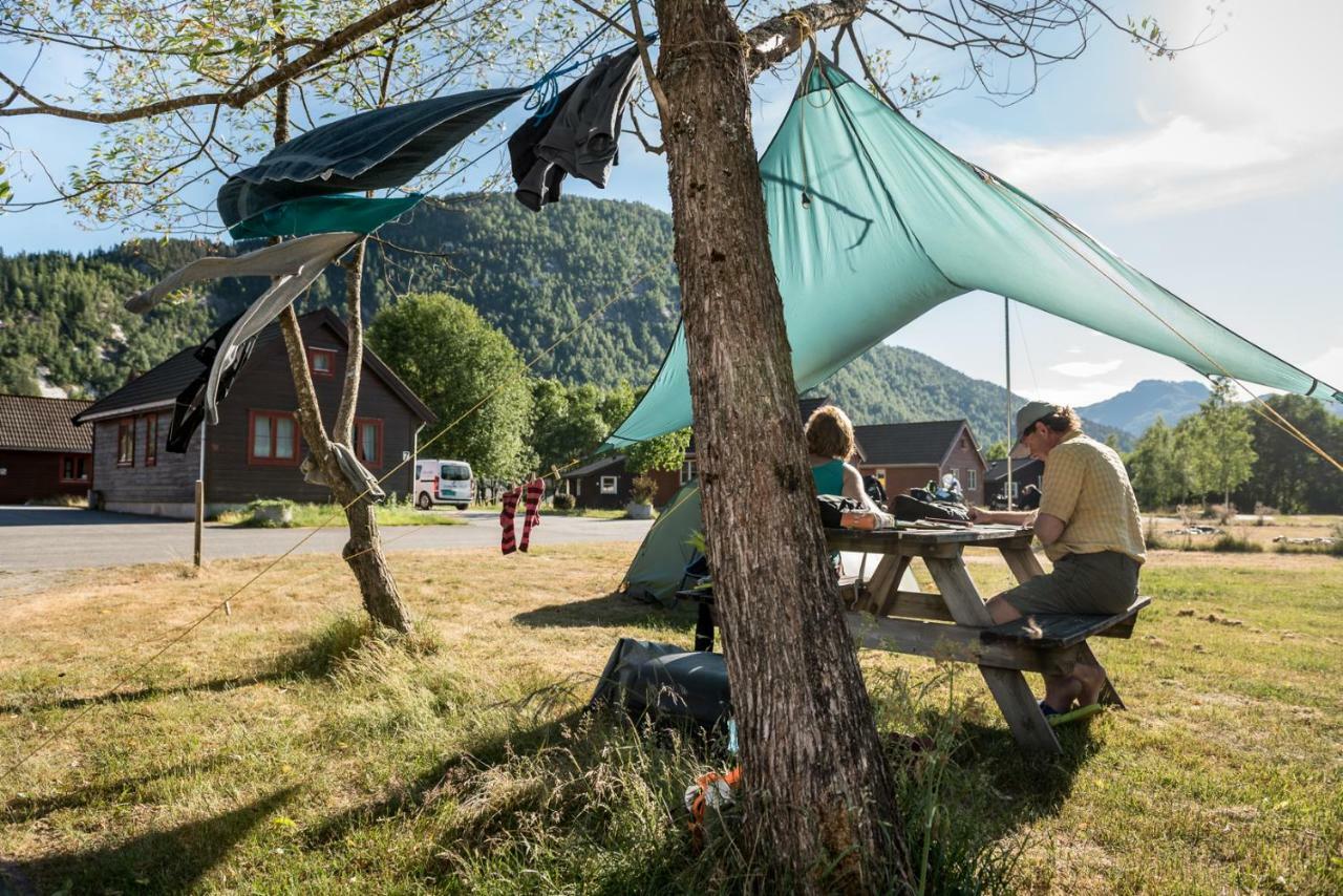 Forde Gjestehus Og Camping المظهر الخارجي الصورة